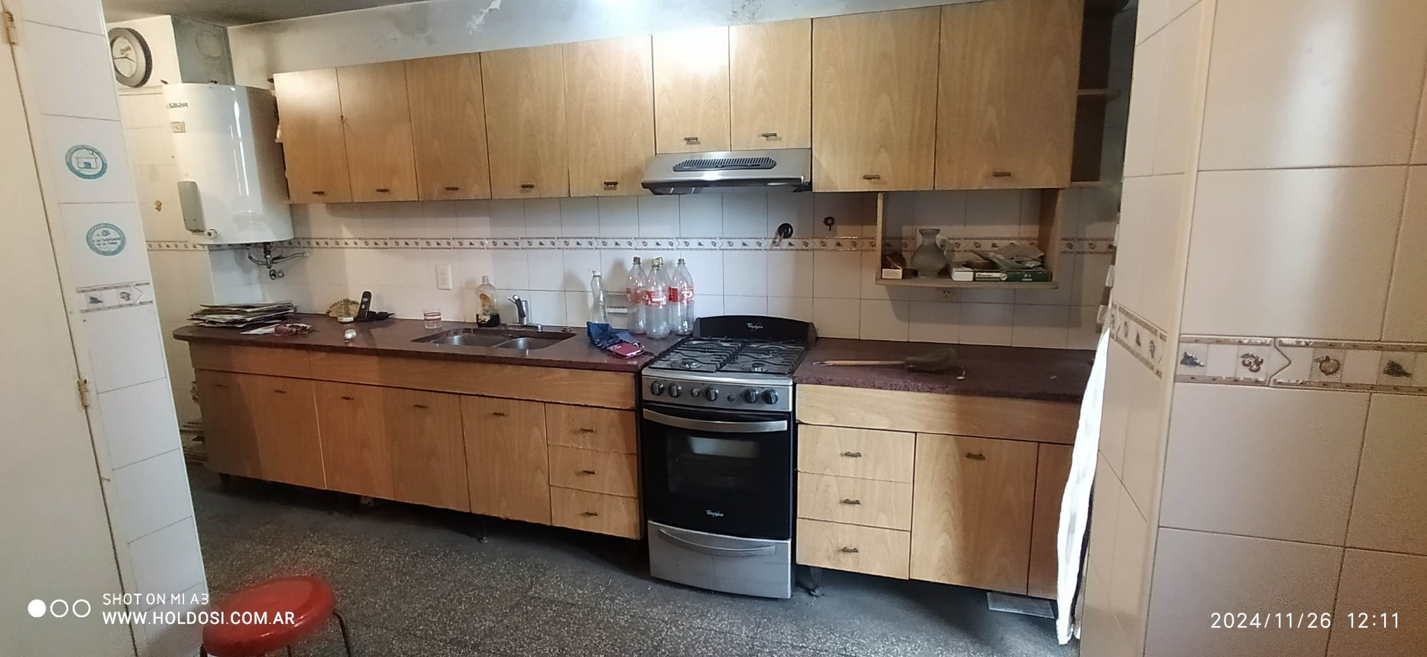 IMPORTANTE DEPARTAMENTO FLORESTA 5 ambientes y comedor diario o dependencia, 3 baños, 2 balcones.