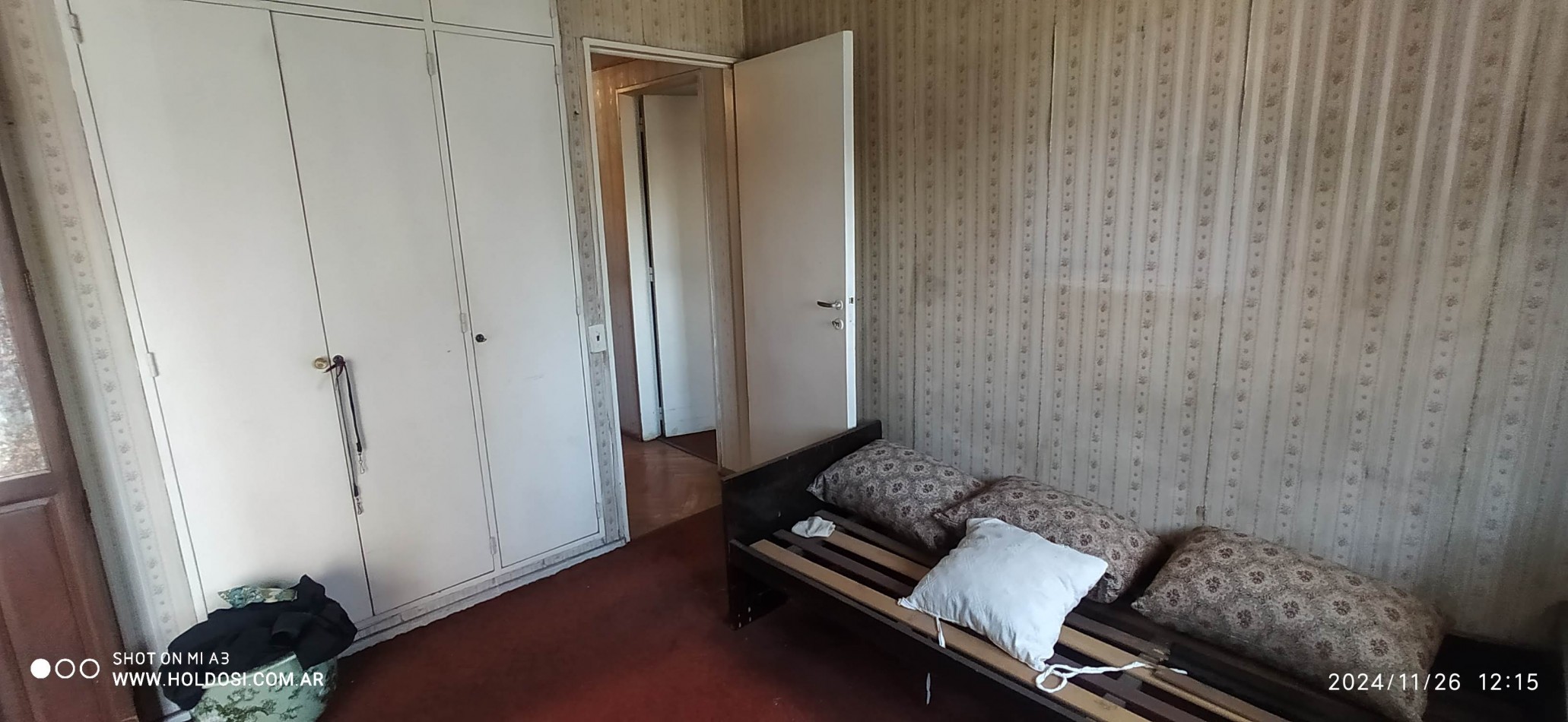 IMPORTANTE DEPARTAMENTO FLORESTA 5 ambientes y comedor diario o dependencia, 3 baños, 2 balcones.