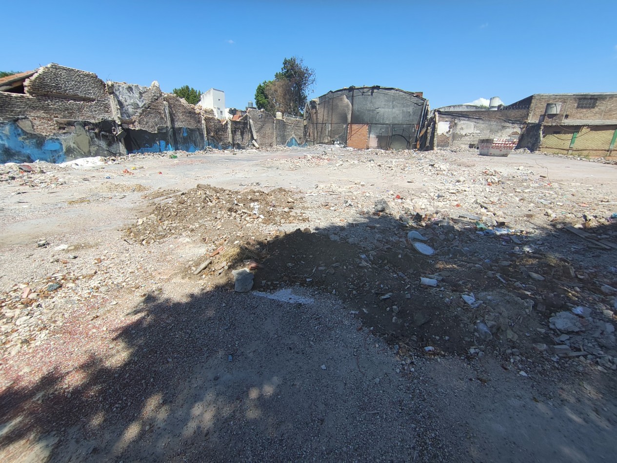 Lote de 20 x 50 a una cuadra de Martin rodriguez y una de Uriarte, ideal emprendimiento