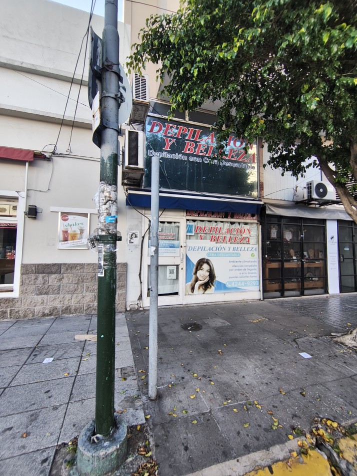 Local Comercial Premium - Lomas de Zamora Centro - Unico local vacio en la cuadra