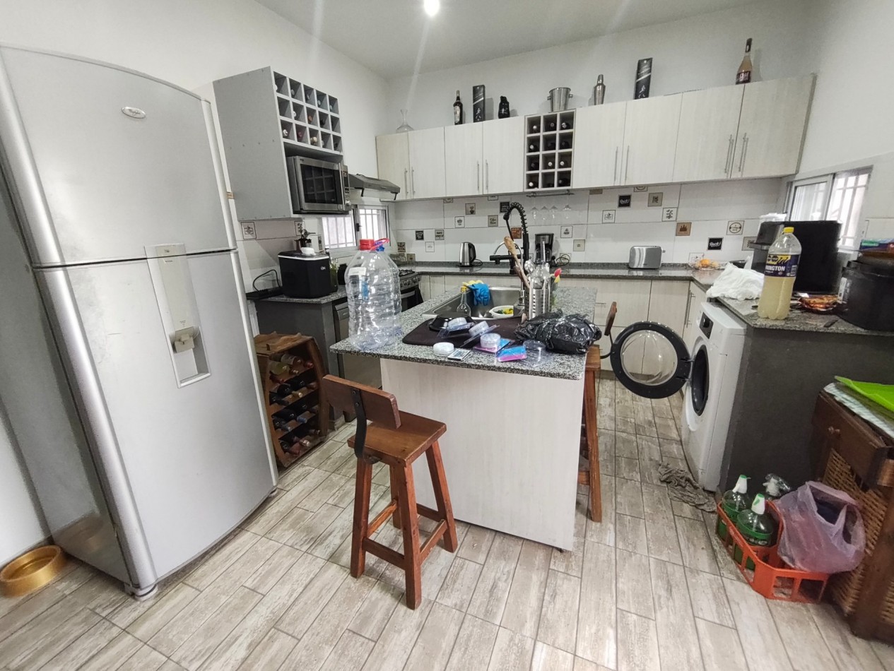 7 ambientes | 5 dormitorios | Vestidor | Pileta | Quincho | Parque | Orientacion Norte